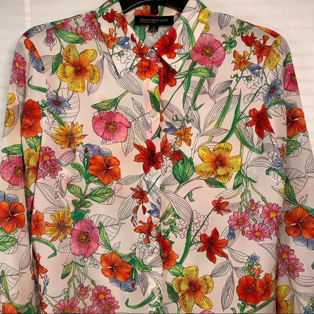 Jones New York floral button down blouse